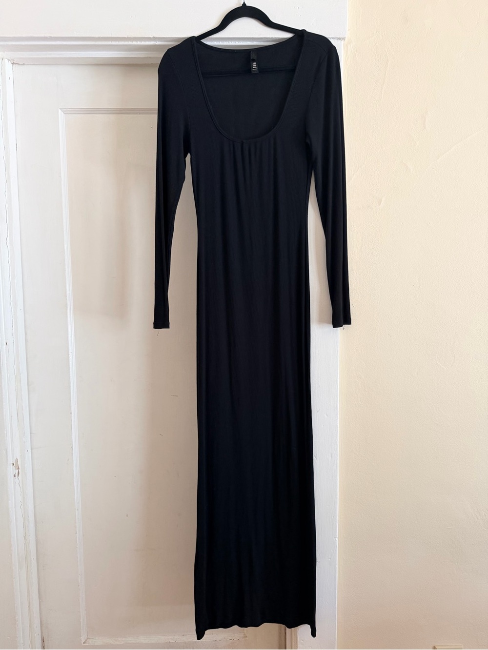 SKIMS Black Ribbed Long Sleeve Scoop Neck Maxi Dress Size L
